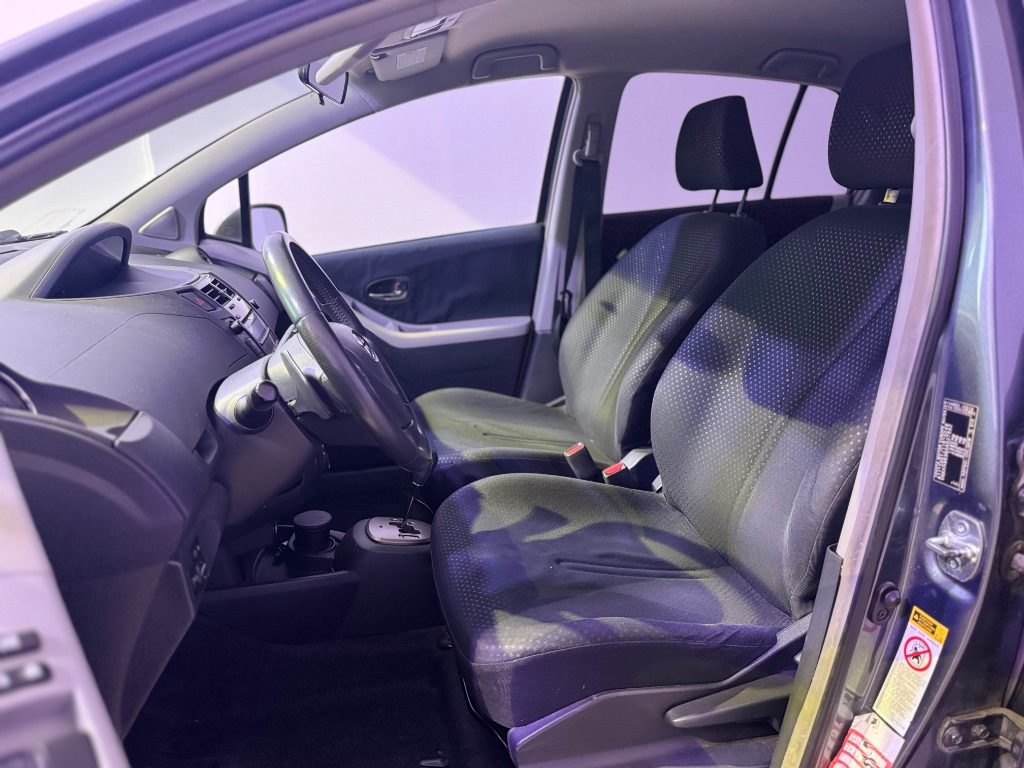 TOYOTA Yaris 1.3 5 porte M-MT S - 4