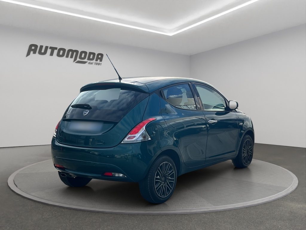 LANCIA Ypsilon 1.2 69 CV GPL Ecochic Gold - 4