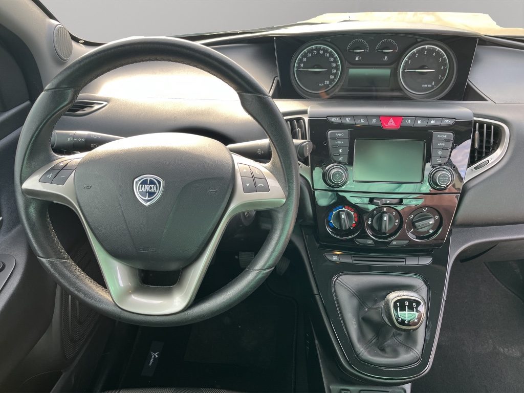 LANCIA Ypsilon 1.2 69 CV GPL Ecochic Gold - 10