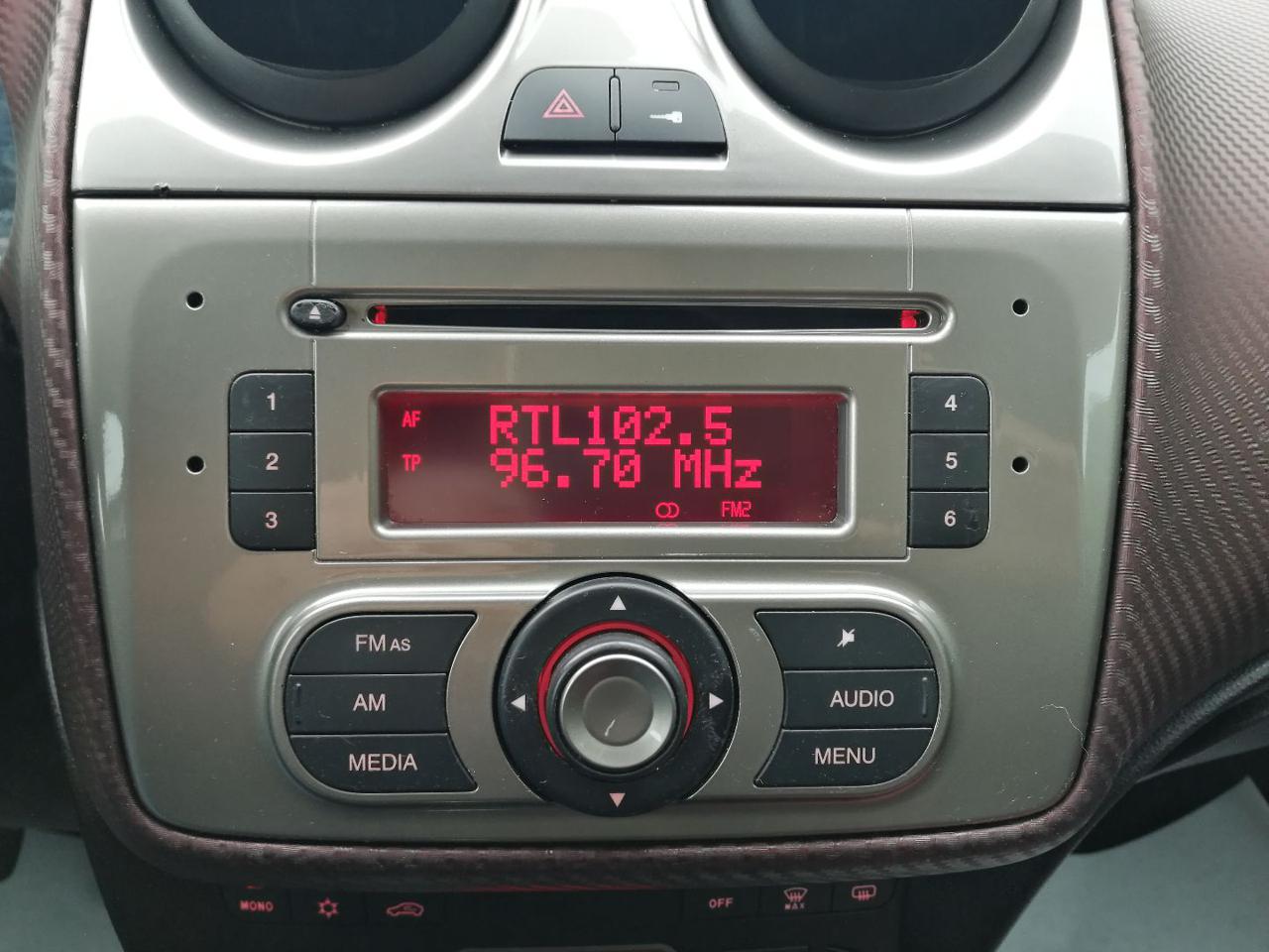 ALFA ROMEO MiTo 1.4 T 120 CV GPL Distinctive - 18