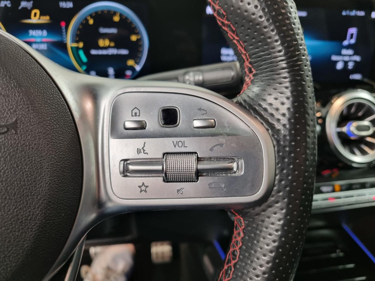 MERCEDES-BENZ GLB 250 Automatic 4Matic Premium Pack AMG - 22