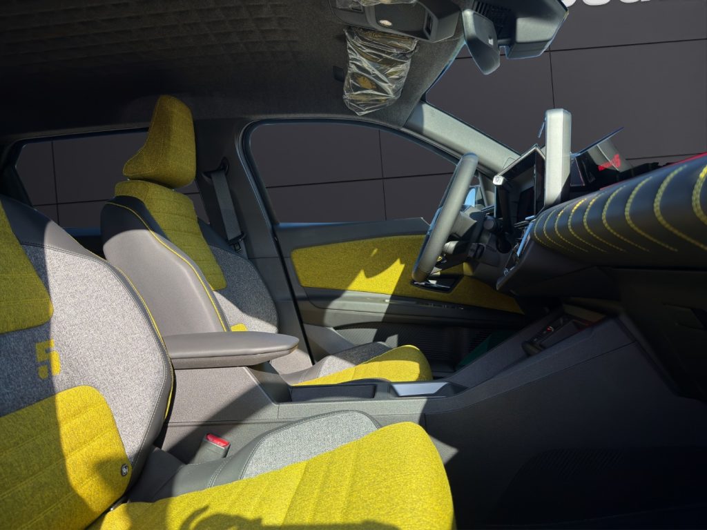 RENAULT R 5 5 E-Tech Electric 150 CV Comfort Range AC 11 Iconi - 16