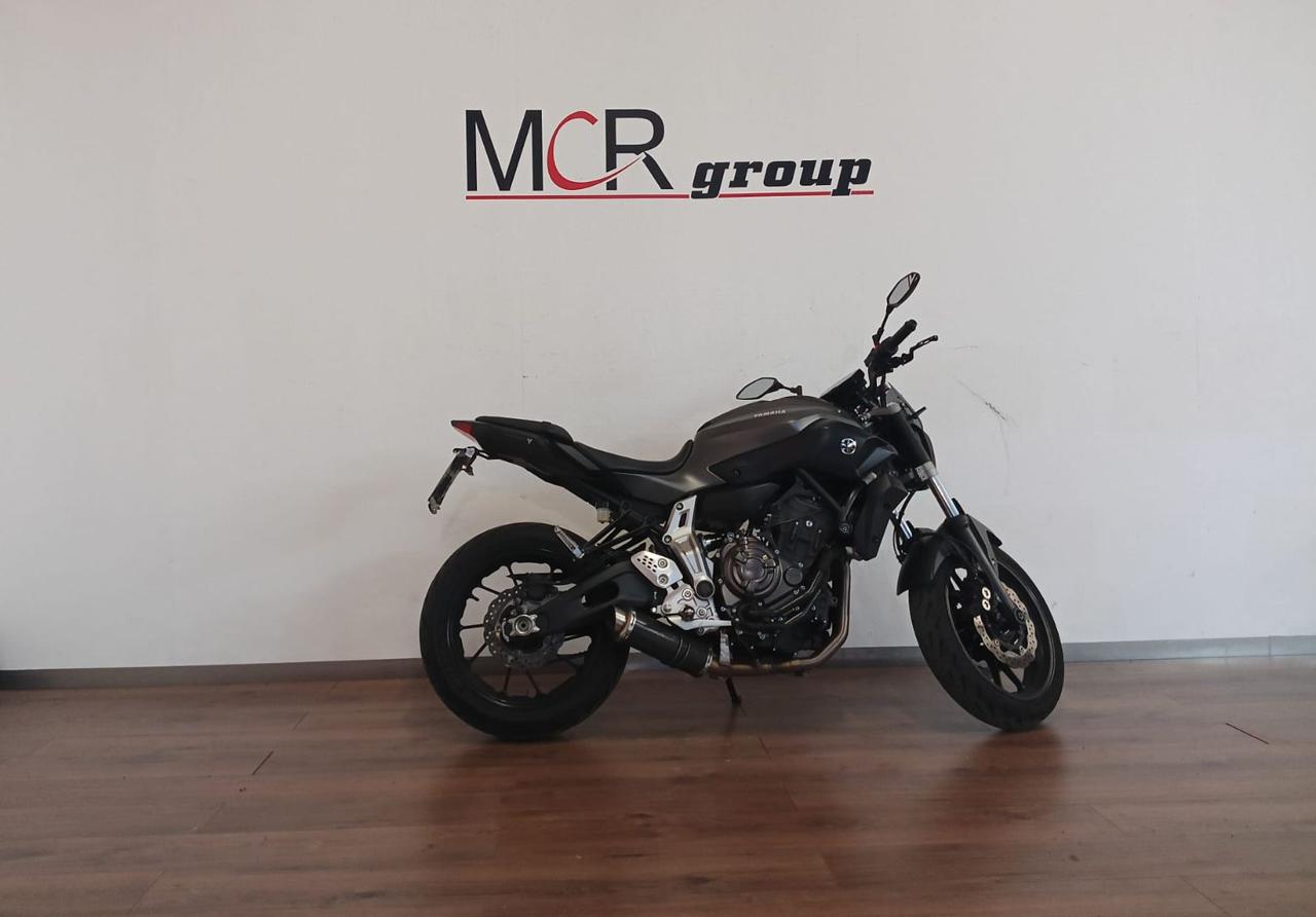 YAMAHA MT-07 . - 4