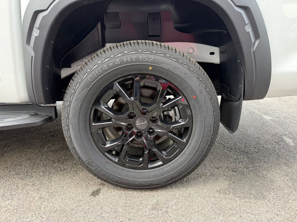 MAXUS T60 2.0 dieesl AWD Luxury double cab - 11