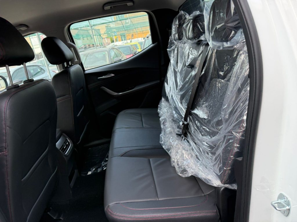 MAXUS T60 2.0 dieesl AWD Luxury double cab - 27