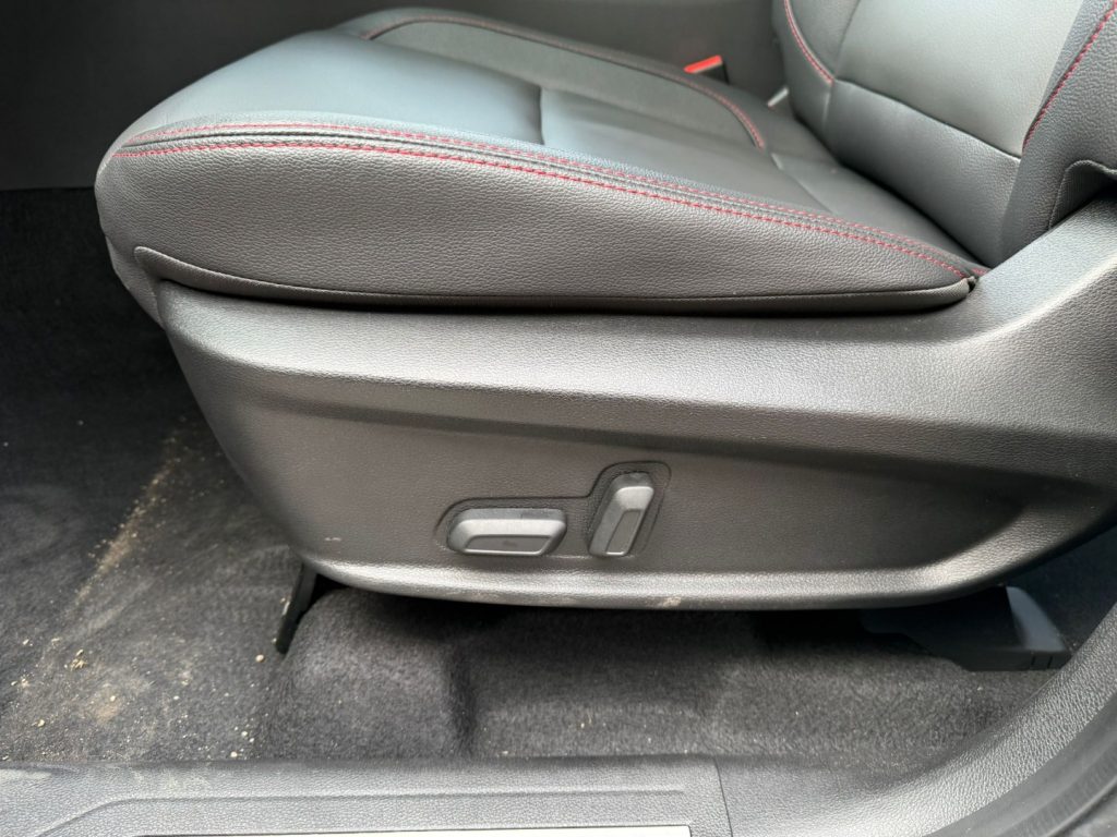 MAXUS T60 2.0 dieesl AWD Luxury double cab - 23