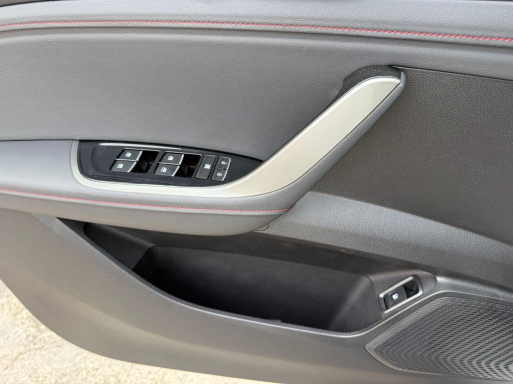 MAXUS T60 2.0 dieesl AWD Luxury double cab - 22