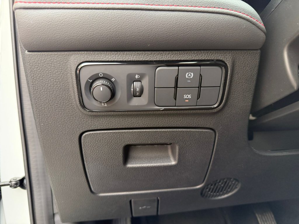 MAXUS T60 2.0 dieesl AWD Luxury double cab - 21