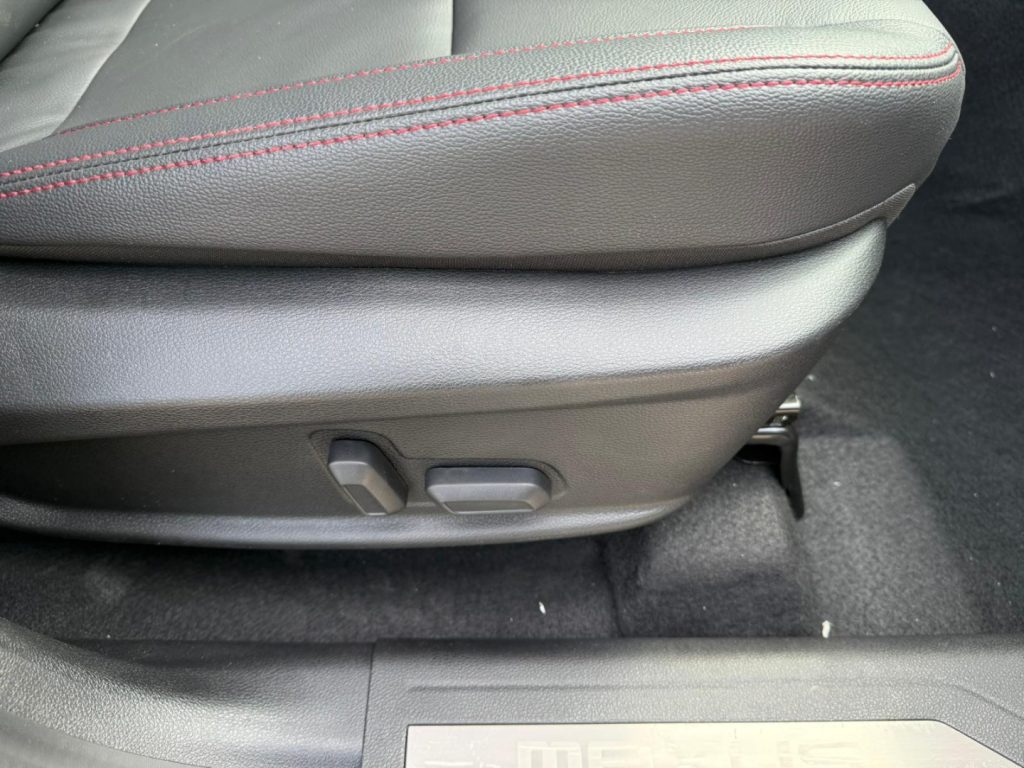 MAXUS T60 2.0 dieesl AWD Luxury double cab - 26