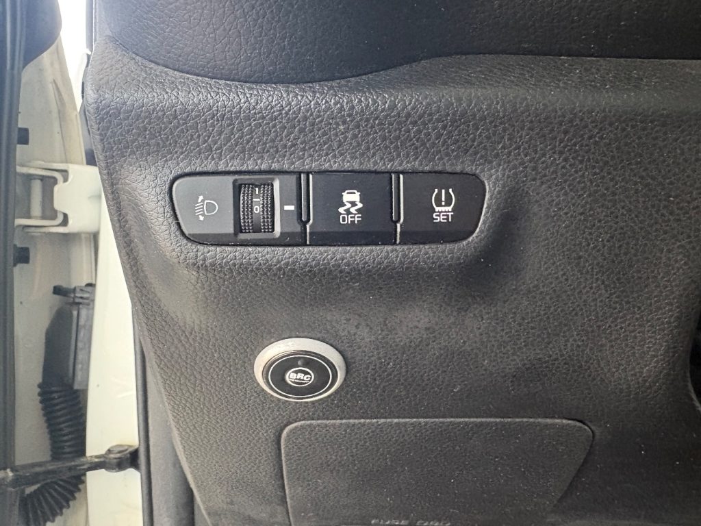 KIA Picanto 1.0 12V EcoGPL 5 porte Active OK NEOP. FARI FENDI - 22