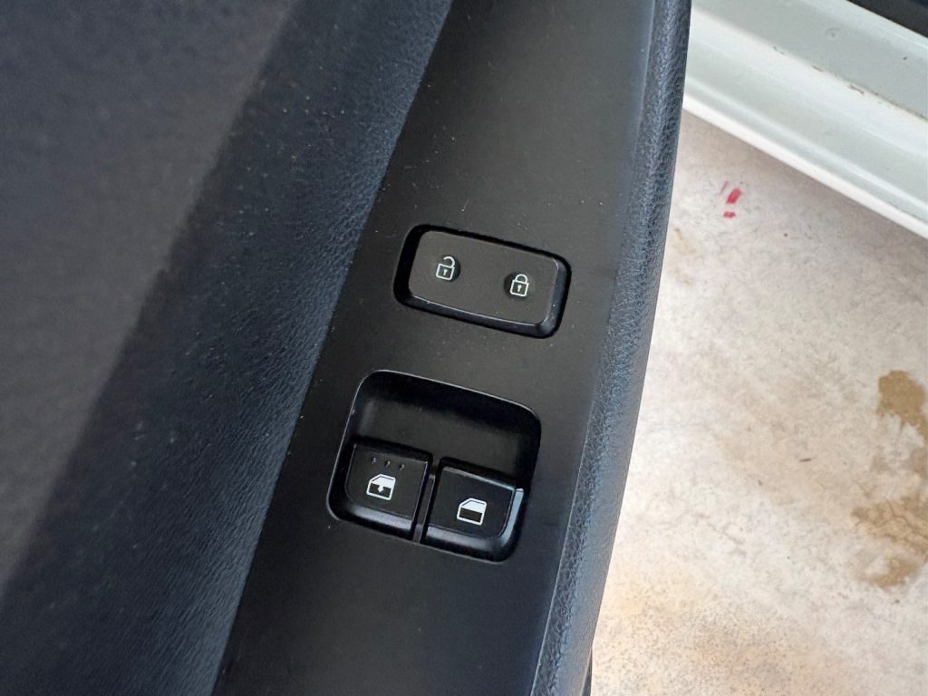 KIA Picanto 1.0 12V EcoGPL 5 porte Active OK NEOP. FARI FENDI - 23