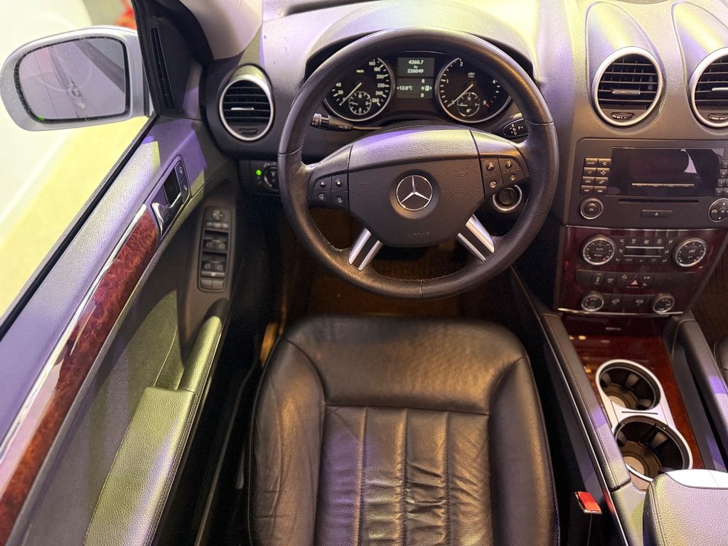 MERCEDES-BENZ ML 320 CDI Sport - 10