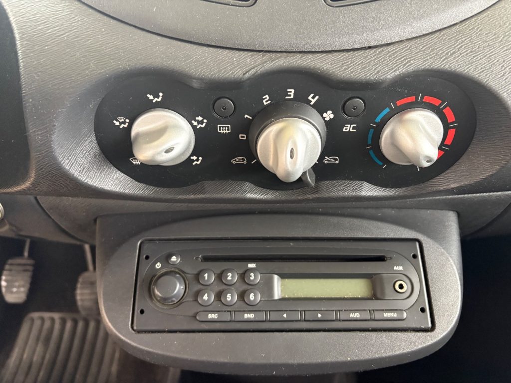 RENAULT Twingo 1.2 BENZINA EURO 5 OK NEOP NEOPATENTATI - 10