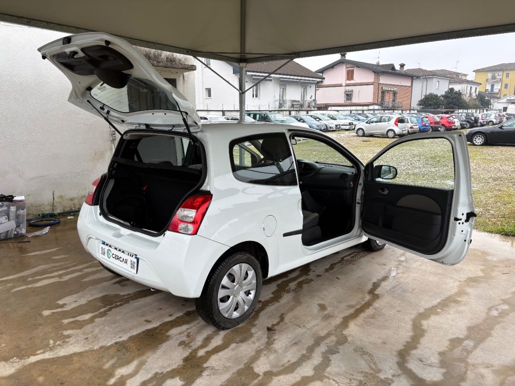 RENAULT Twingo 1.2 BENZINA EURO 5 OK NEOP NEOPATENTATI - 32