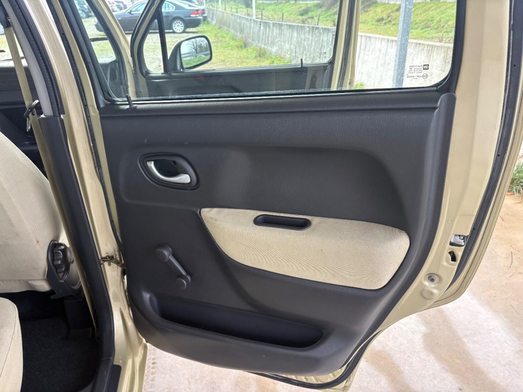 OPEL Agila 1.2 16V Club 5 POSTI CLIMATIZZATORE - 16