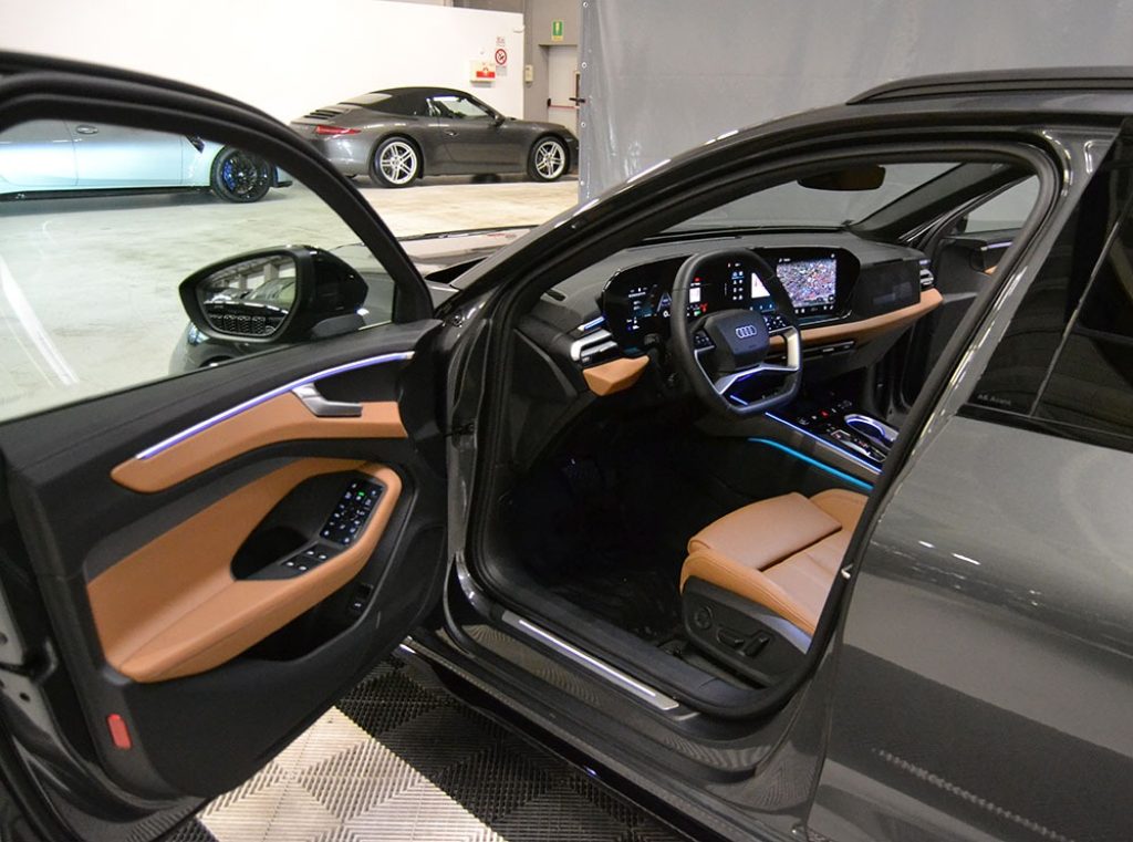 AUDI A6 Avant TFSI 270 kW S tronic quattro S line Edition - 2