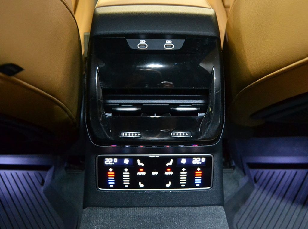 AUDI A6 Avant TFSI 270 kW S tronic quattro S line Edition - 23