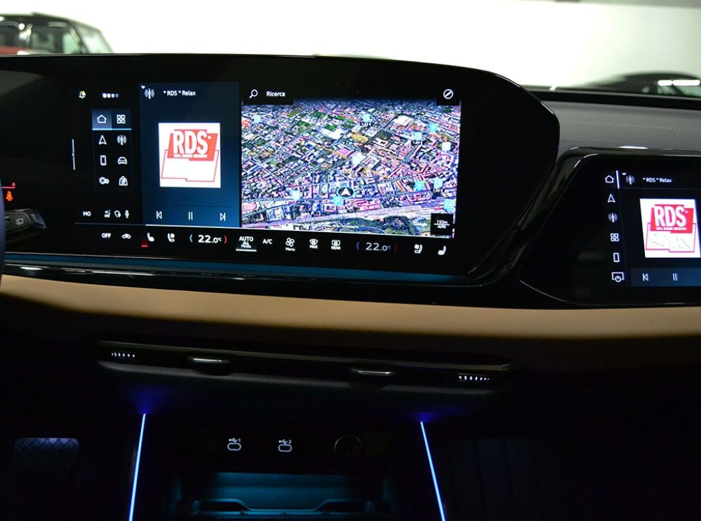 AUDI A6 Avant TFSI 270 kW S tronic quattro S line Edition - 8