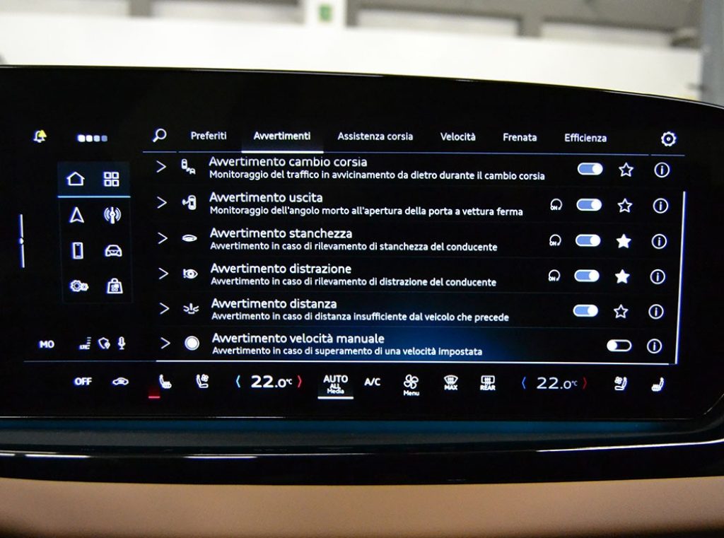 AUDI A6 Avant TFSI 270 kW S tronic quattro S line Edition - 12