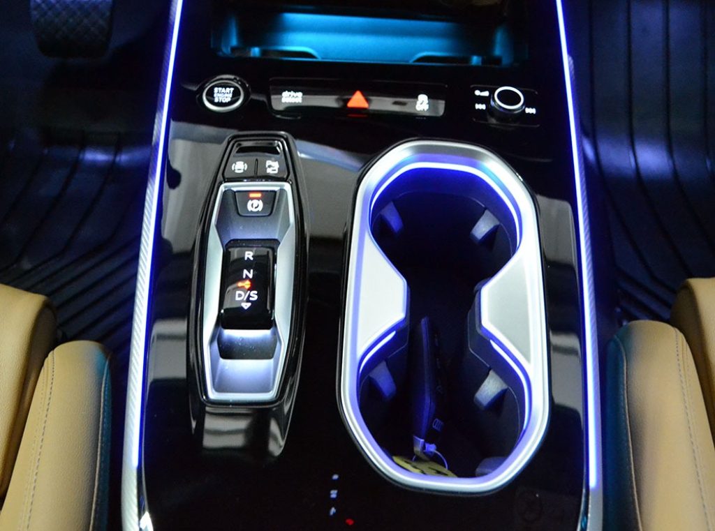 AUDI A6 Avant TFSI 270 kW S tronic quattro S line Edition - 20