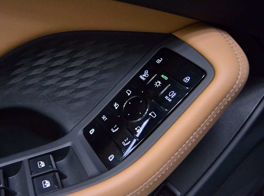 AUDI A6 Avant TFSI 270 kW S tronic quattro S line Edition - 4