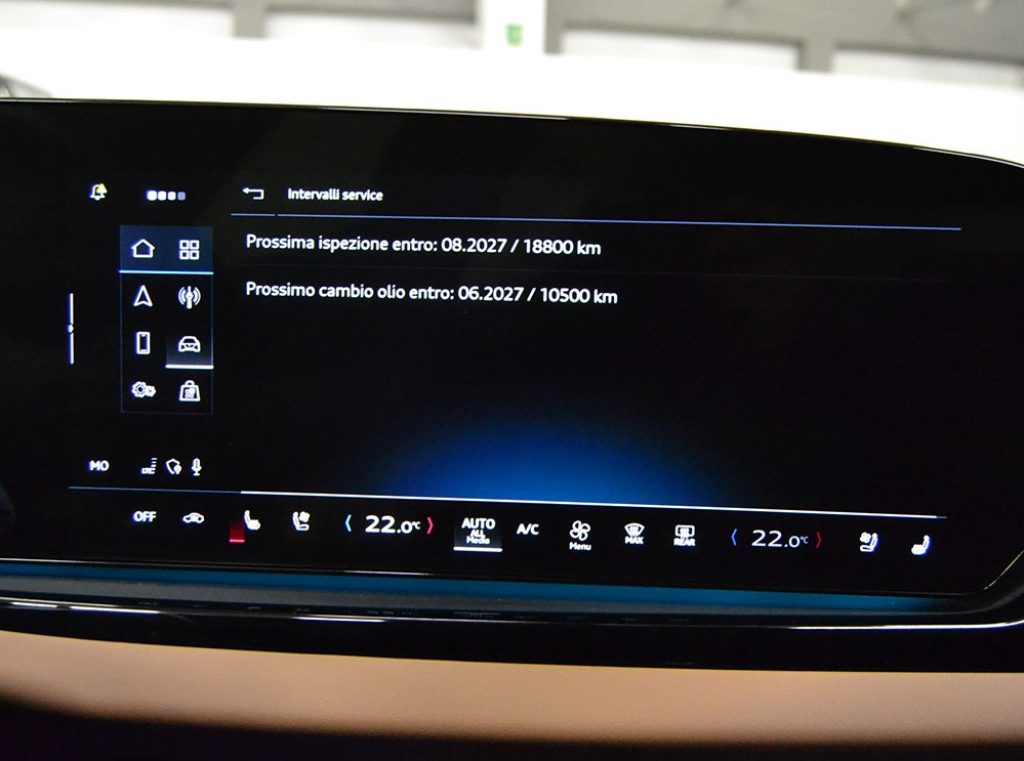 AUDI A6 Avant TFSI 270 kW S tronic quattro S line Edition - 17