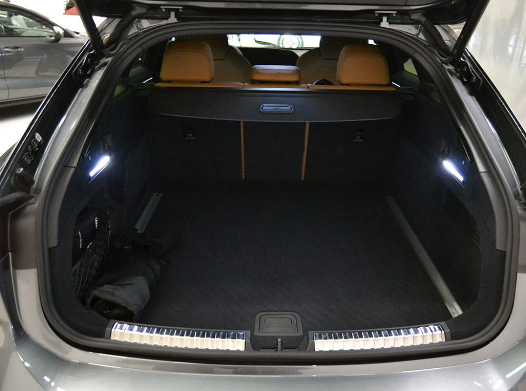 AUDI A6 Avant TFSI 270 kW S tronic quattro S line Edition - 24