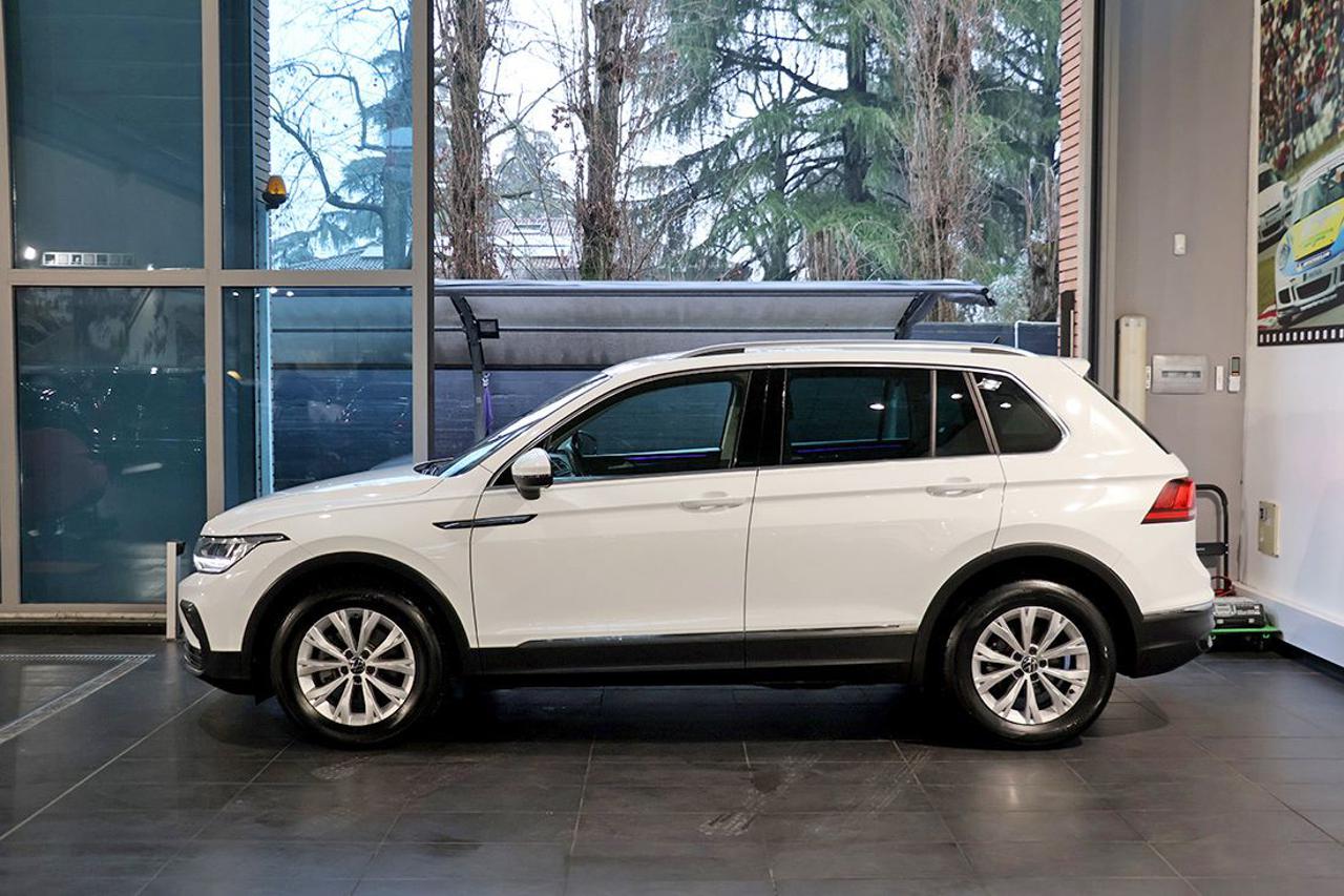 VOLKSWAGEN Tiguan 2.0 TDI 150cv SCR DSG Life - 3