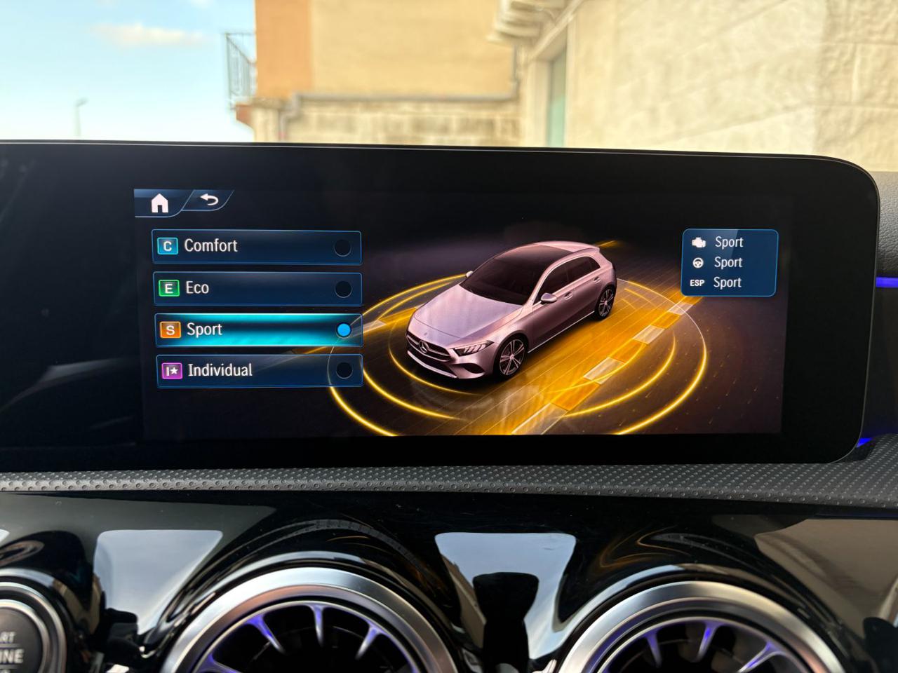 MERCEDES-BENZ A 180 d Automatic AMG Line Premium Plus TETTO PACK NIGHT - 31