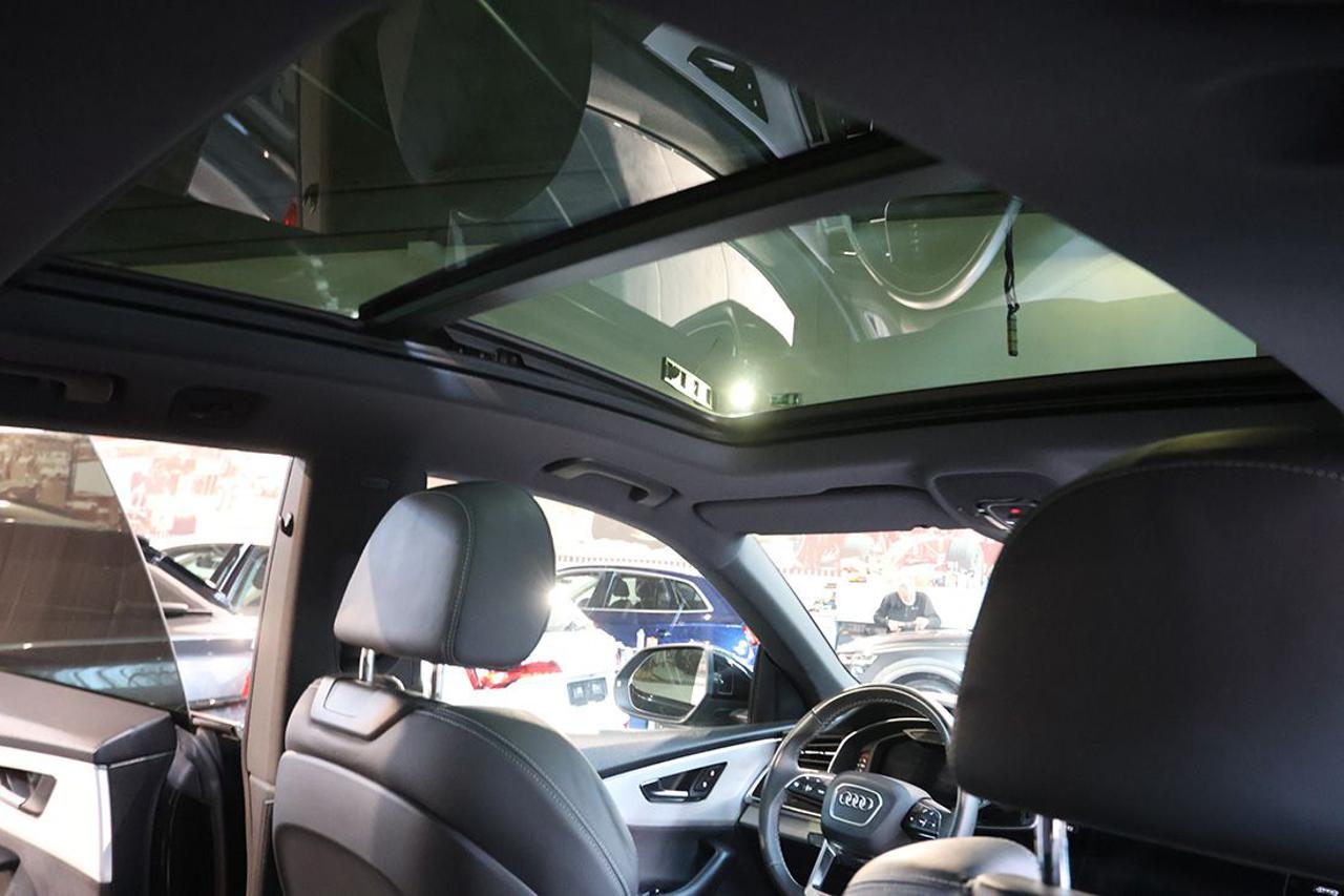 AUDI Q8 55 TFSI Quattro Tiptronic Sport S-Line - 23