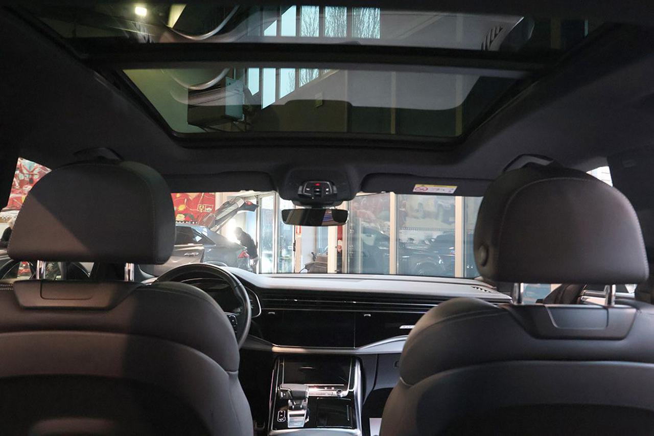 AUDI Q8 55 TFSI Quattro Tiptronic Sport S-Line - 22