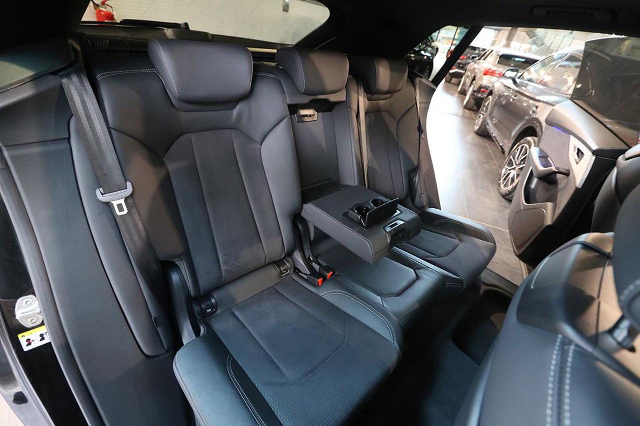 AUDI Q8 55 TFSI Quattro Tiptronic Sport S-Line - 21