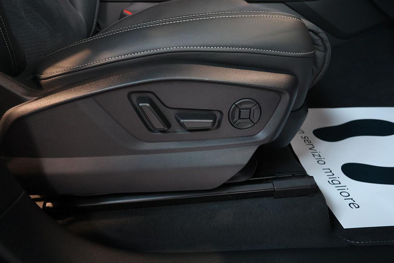 AUDI Q8 55 TFSI Quattro Tiptronic Sport S-Line - 49