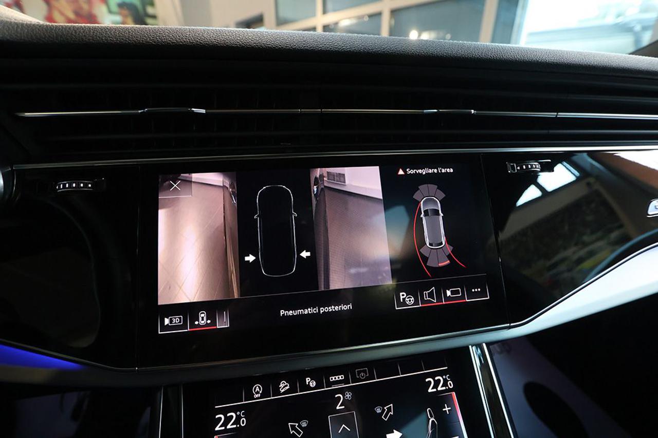 AUDI Q8 55 TFSI Quattro Tiptronic Sport S-Line - 33