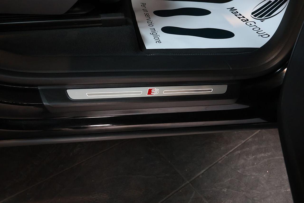 AUDI Q8 55 TFSI Quattro Tiptronic Sport S-Line - 47