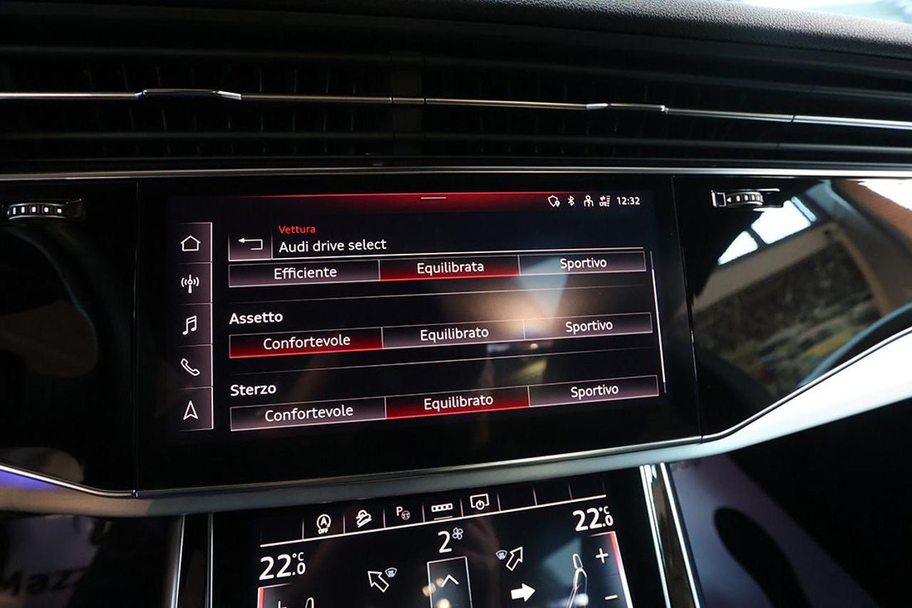 AUDI Q8 55 TFSI Quattro Tiptronic Sport S-Line - 34