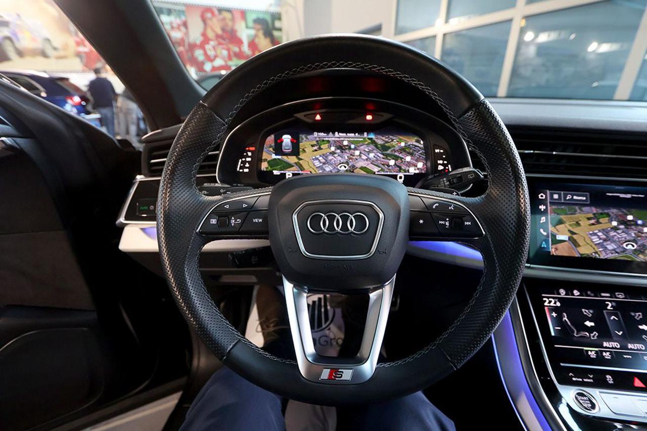 AUDI Q8 55 TFSI Quattro Tiptronic Sport S-Line - 24