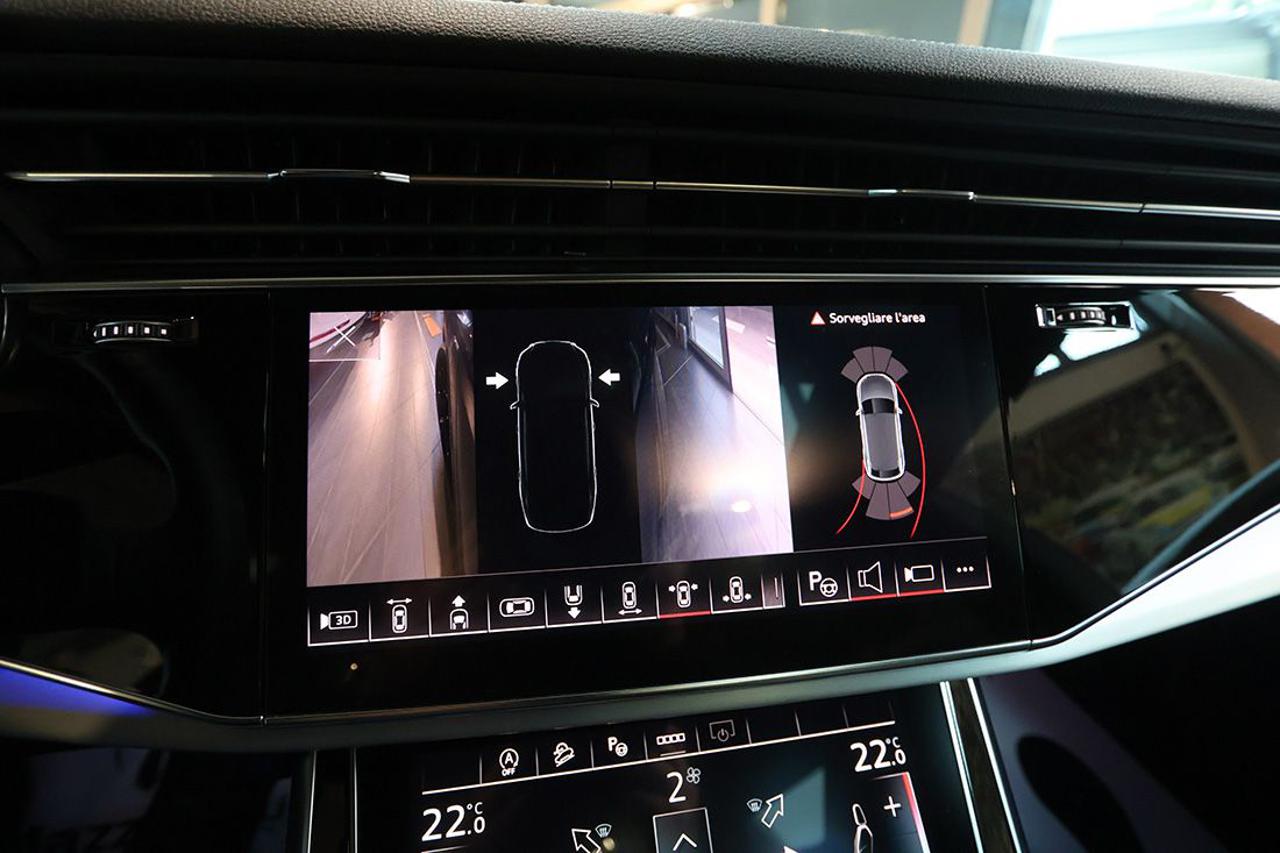 AUDI Q8 55 TFSI Quattro Tiptronic Sport S-Line - 32