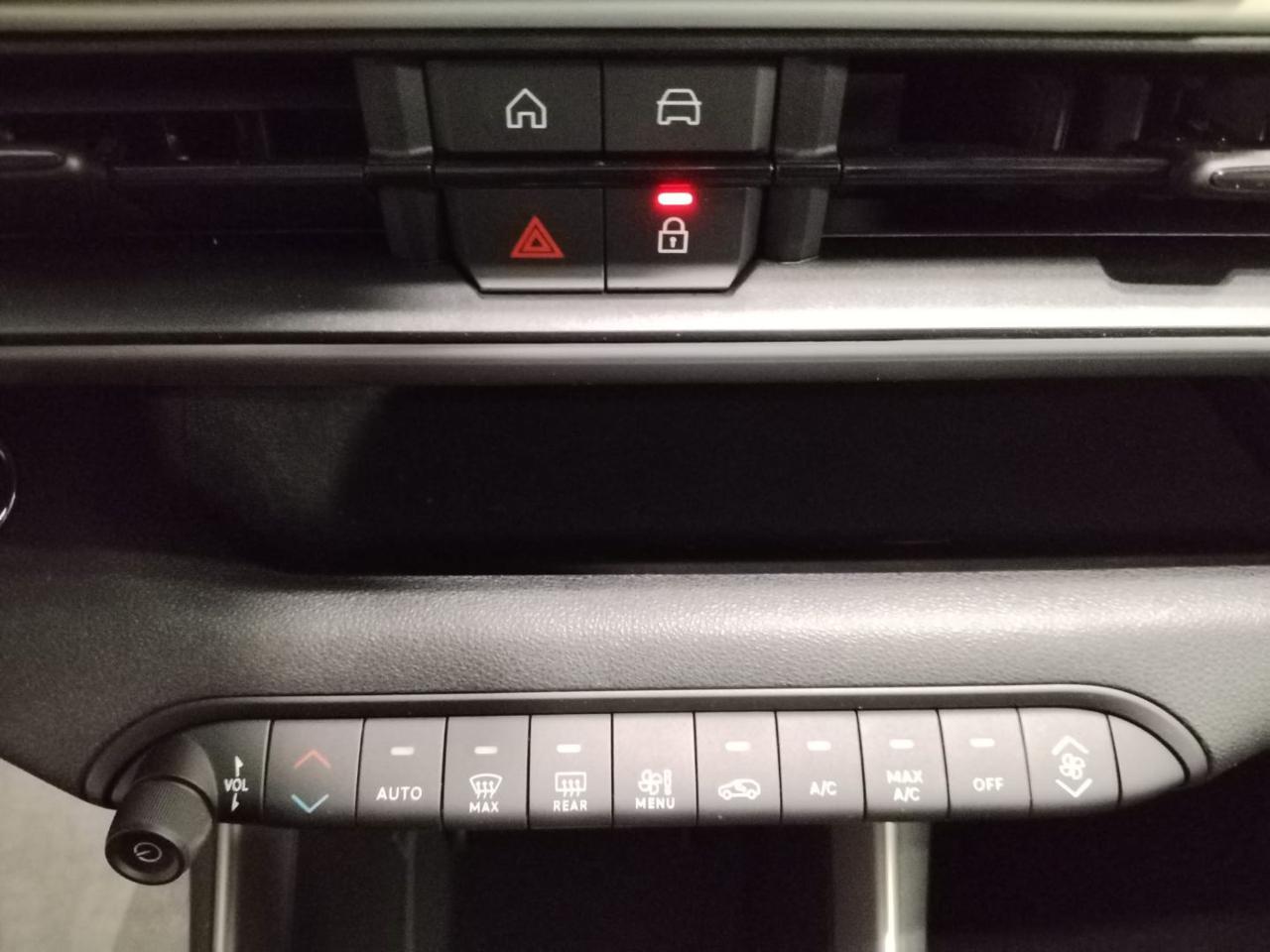 JEEP Avenger 1.2 Turbo 100 CV Summit - 9