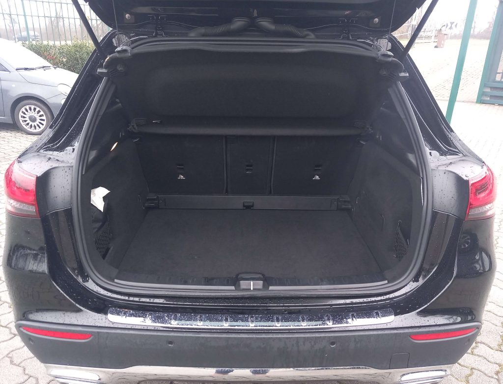 MERCEDES-BENZ GLA 200 H247 2020 d Premium 4matic auto - 7