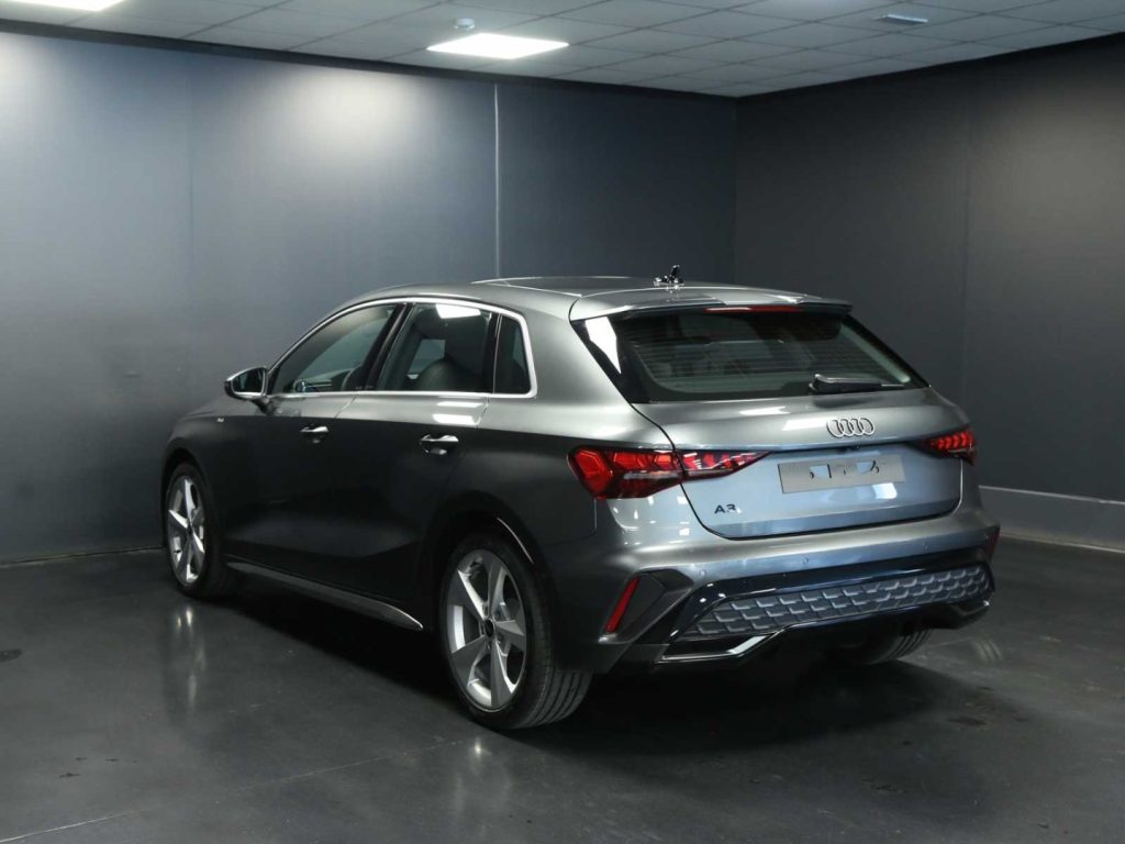 AUDI A3 SPB TDI 110 kW S tronic S line edition - 4