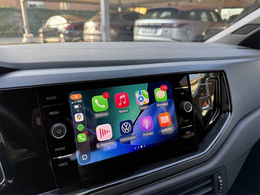 VOLKSWAGEN Polo 1.0 tsi R-Line dsg PREZZO REALE UNICO PROPRIETARIO - 20