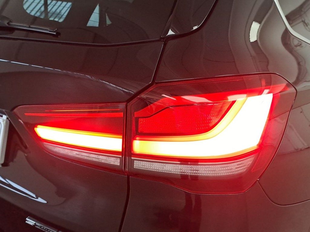 BMW X1 sDrive18d xLine Aut. - 7