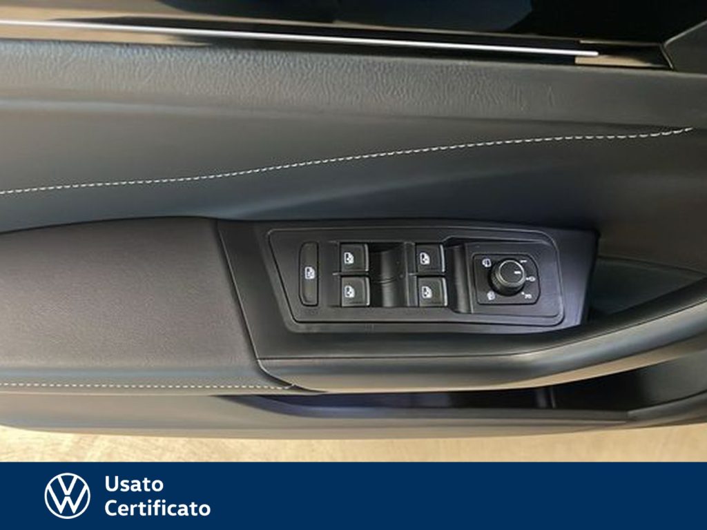 VOLKSWAGEN T-Roc 2.0 tdi r-line plus 4motion 150cv dsg - 19