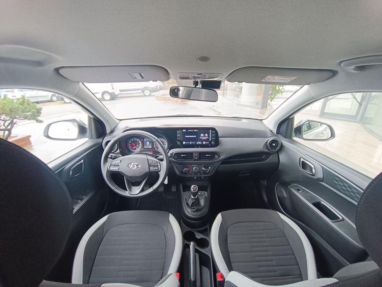 HYUNDAI i10 1.0 MPI Connectline - 24