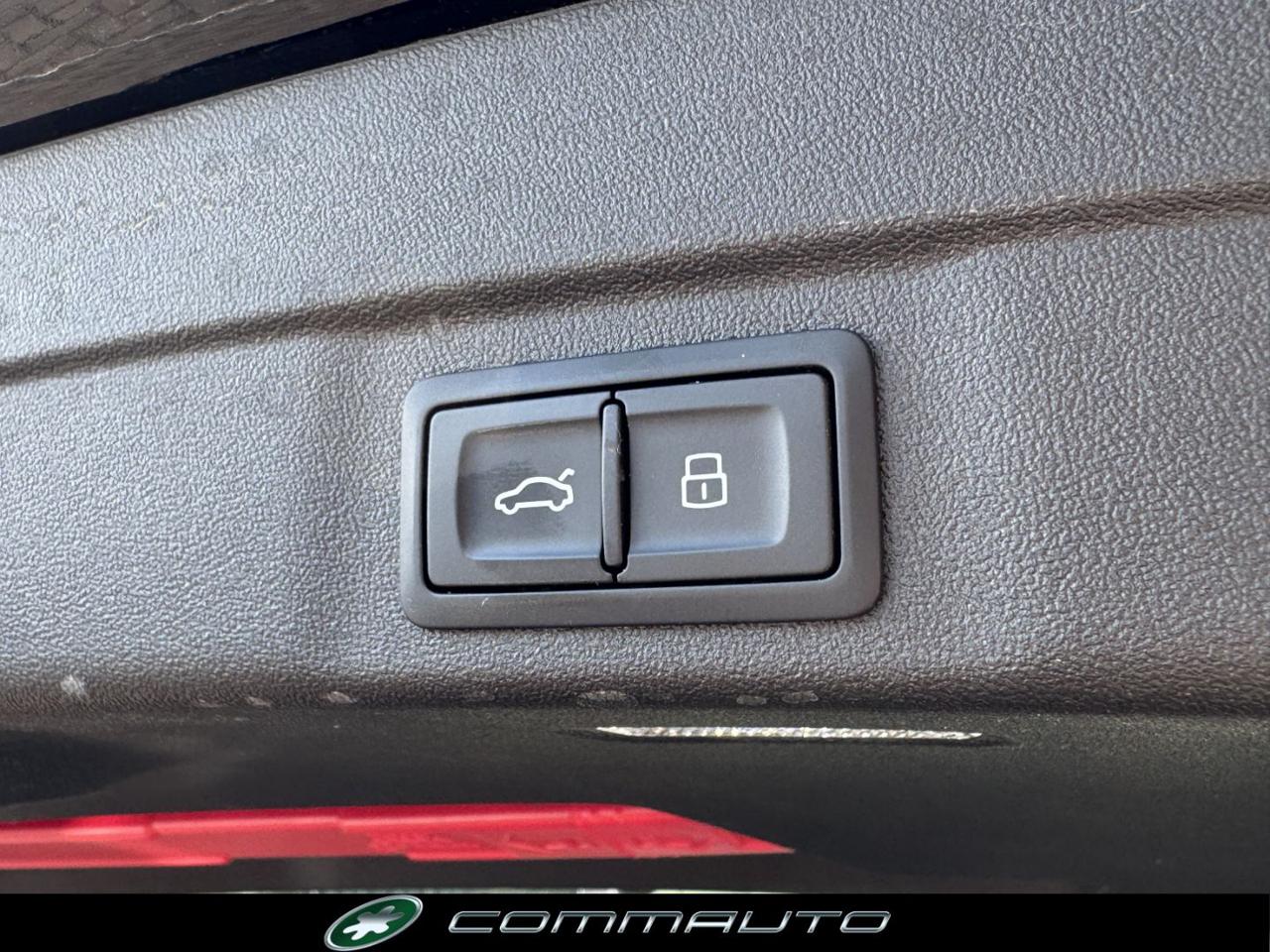 AUDI A6 Avant 40 2.0 TDI quattro ultra S tronic S line edi - 19