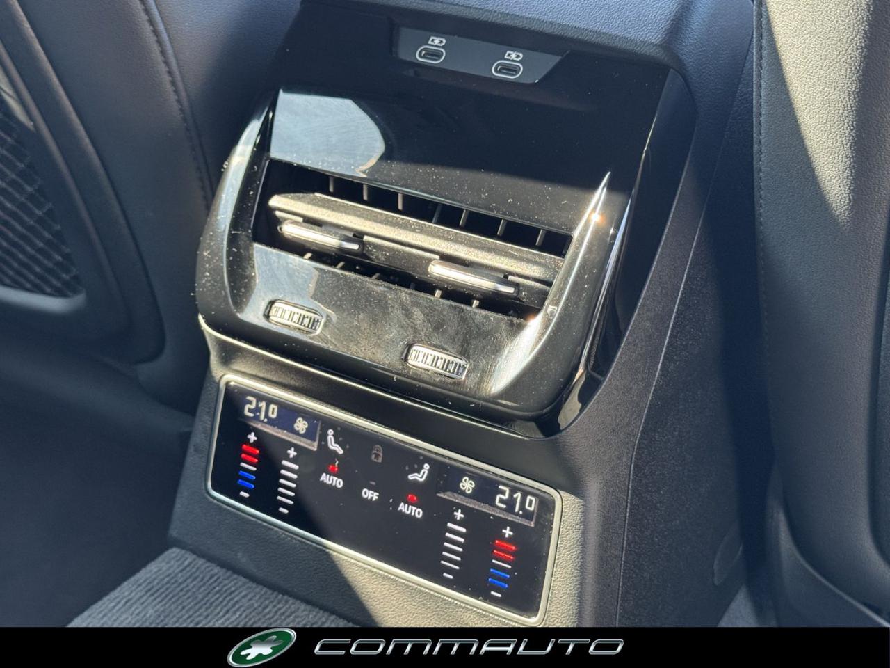 AUDI A6 Avant 40 2.0 TDI quattro ultra S tronic S line edi - 16