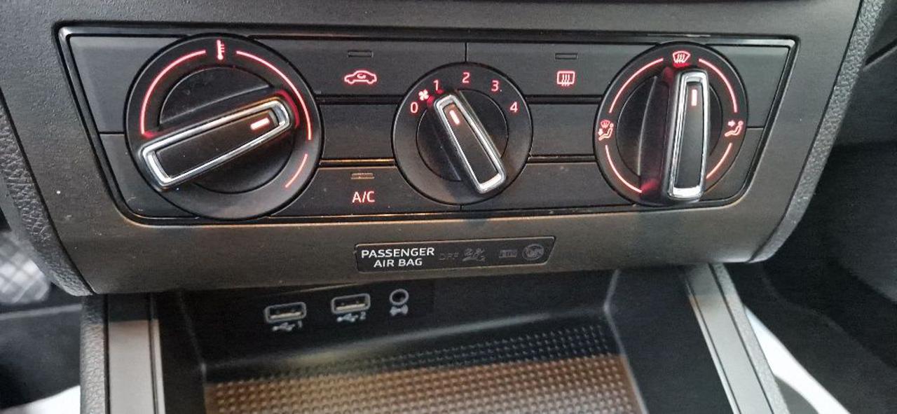 SEAT Ibiza 1.0 TGI 5 porte Business OK NEOPATENTATI - 12