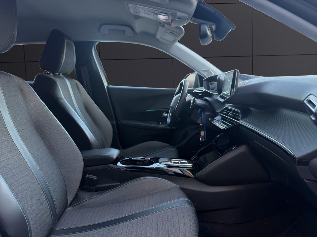 PEUGEOT 2008 BlueHDi 110 S&S Allure Pack automatica - 18