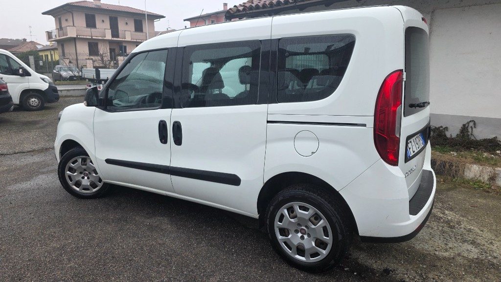 FIAT Doblo Doblò 1.6 MJT 120CV S&S Easy E6dtemp 7posti - 2